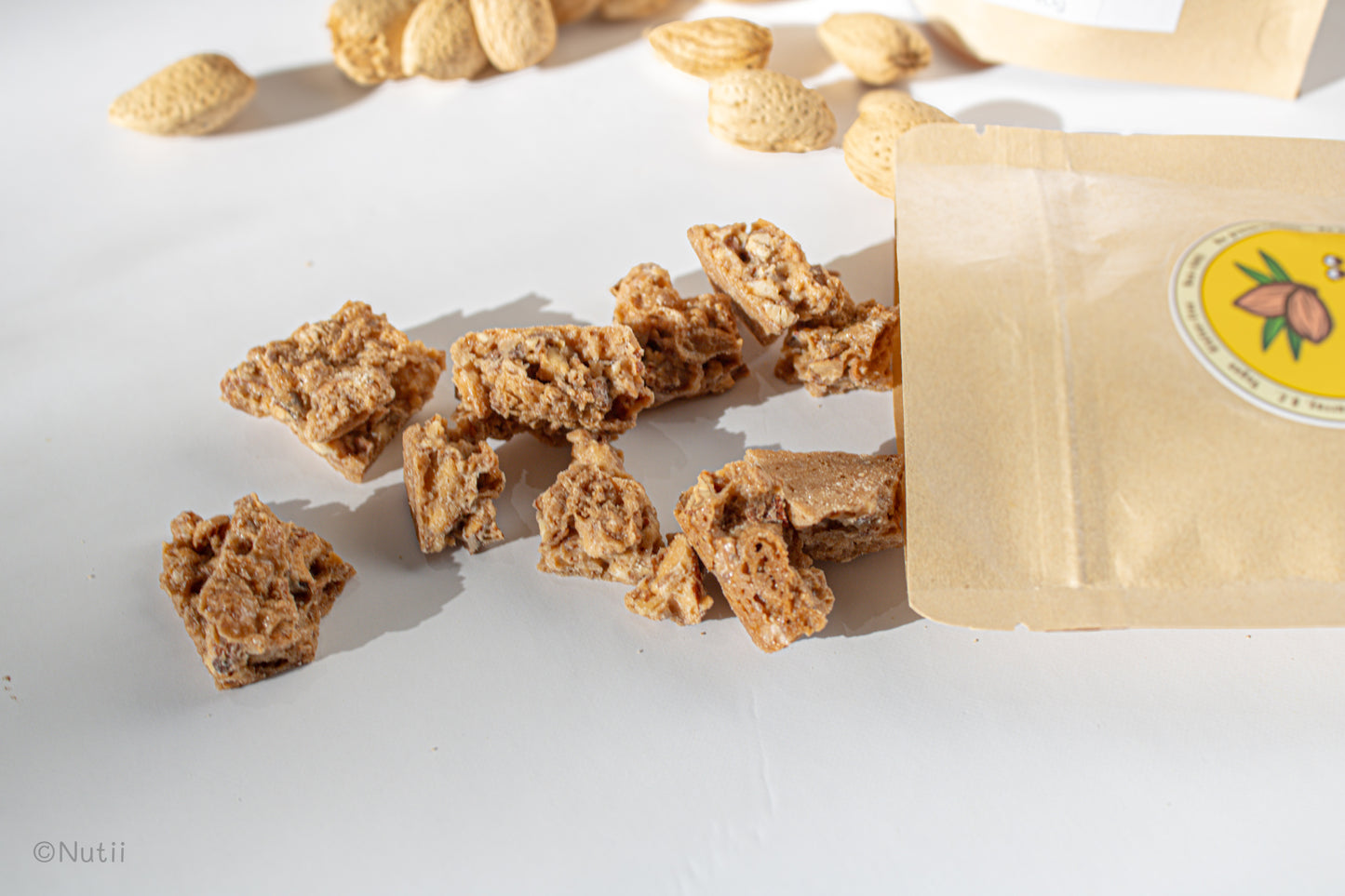 Almond Cluster Candy (70g)